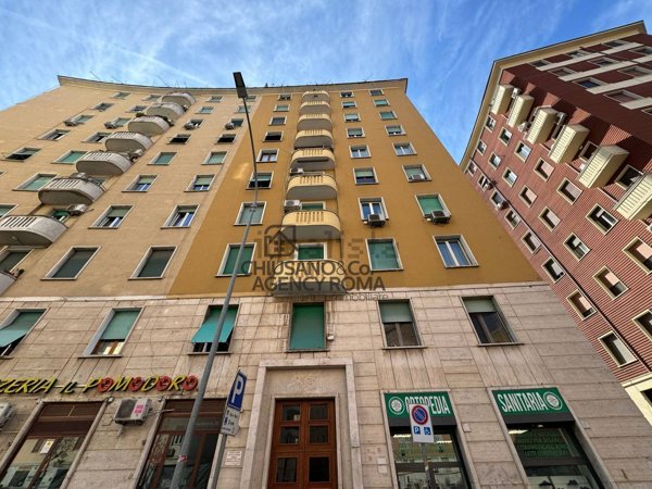 casa indipendente in vendita a Roma in zona Tuscolano