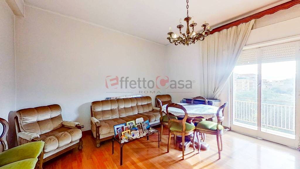 appartamento in vendita a Roma in zona Torre Maura