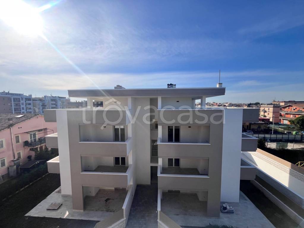 appartamento in vendita a Roma in zona Romanina