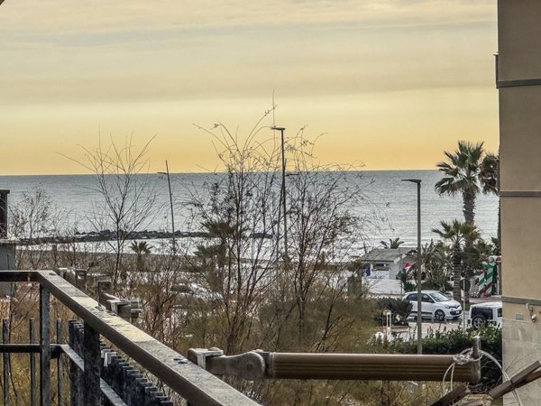 appartamento in vendita a Roma in zona Ostia