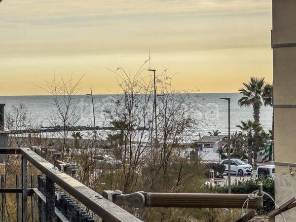 appartamento in vendita a Roma in zona Ostia