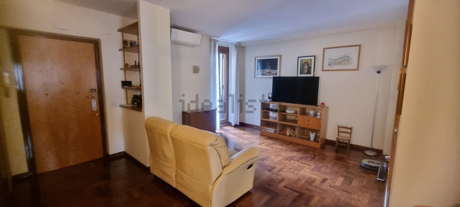 appartamento in vendita a Roma in zona Tuscolano