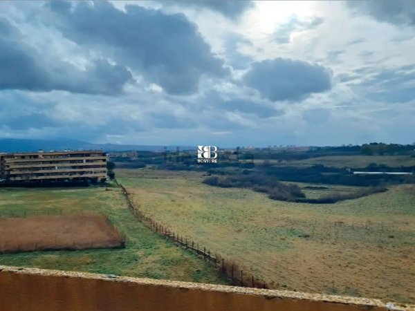 appartamento in vendita a Roma in zona Ponte di Nona