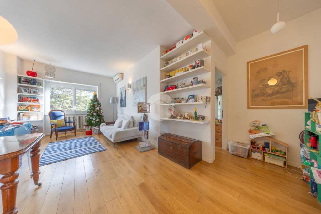 appartamento in vendita a Roma in zona Appio Claudio