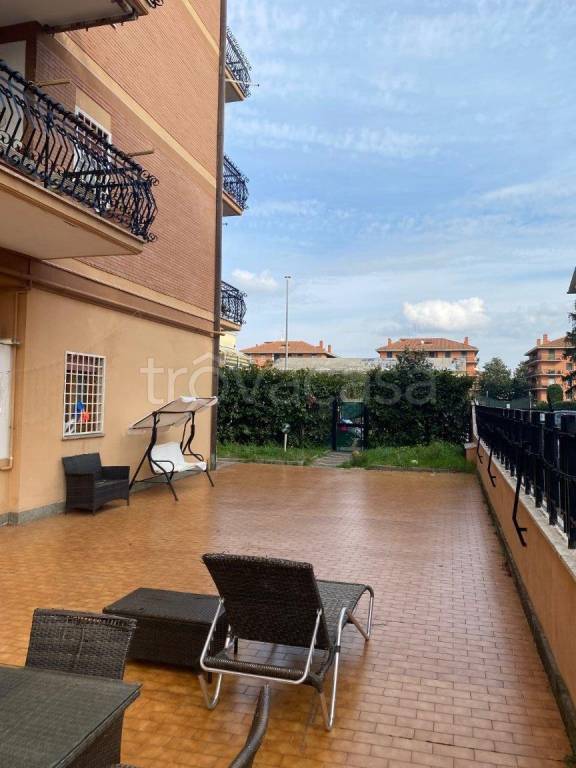 appartamento in vendita a Roma in zona Casal Morena