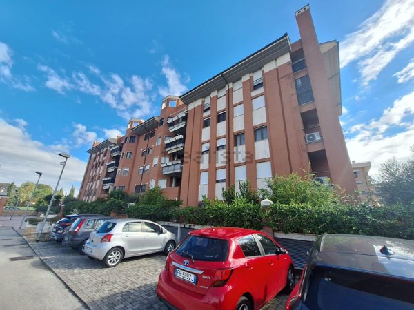 appartamento in vendita a Roma in zona Cinquina