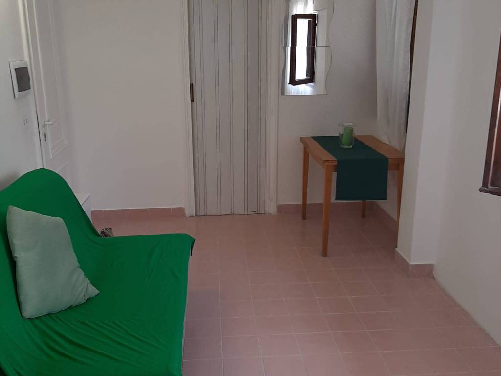 monolocale in vendita a Roma in zona Tomba di Nerone