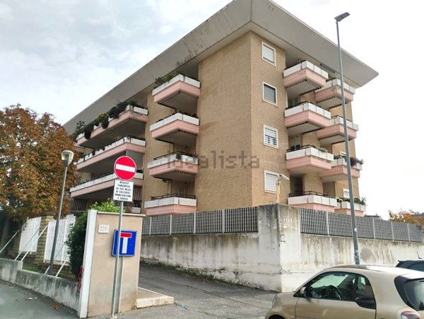 appartamento in vendita a Roma in zona Acilia