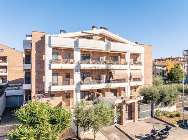 appartamento in vendita a Roma in zona Borghesiana