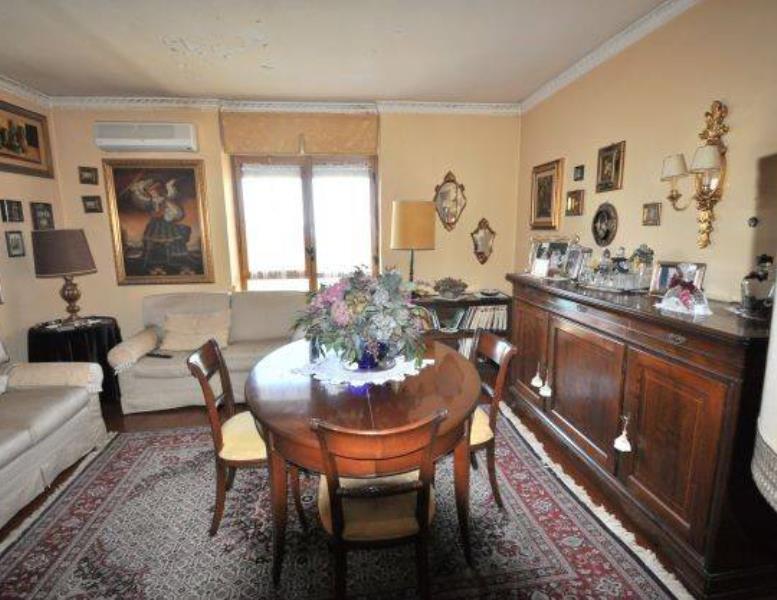 appartamento in vendita a Roma in zona Spinaceto