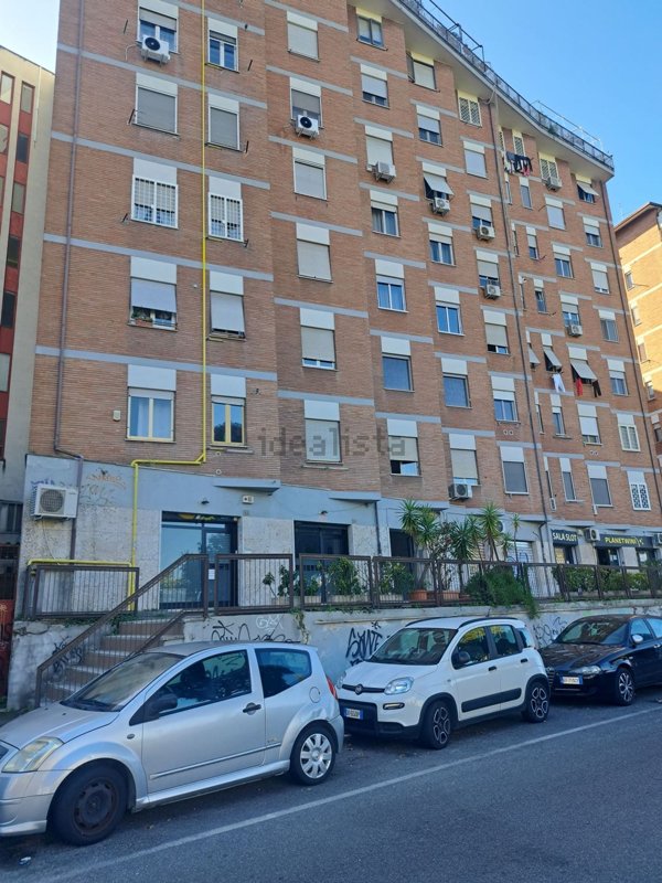 appartamento in vendita a Roma in zona Ostiense