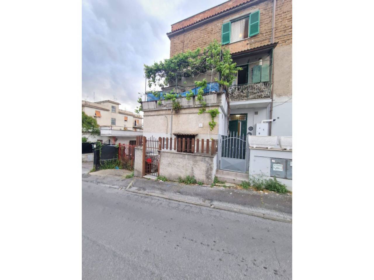 appartamento in vendita a Roma in zona Torre Angela