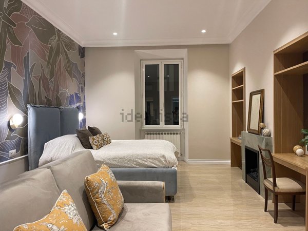 appartamento in vendita a Roma in zona Rione Monti/Campitelli