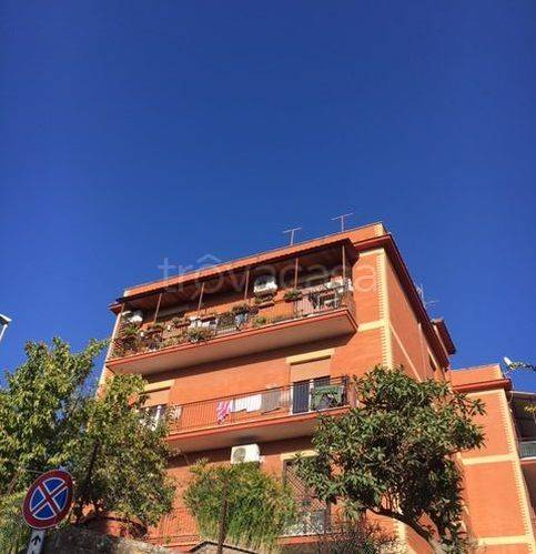 appartamento in vendita a Roma in zona Prima Porta