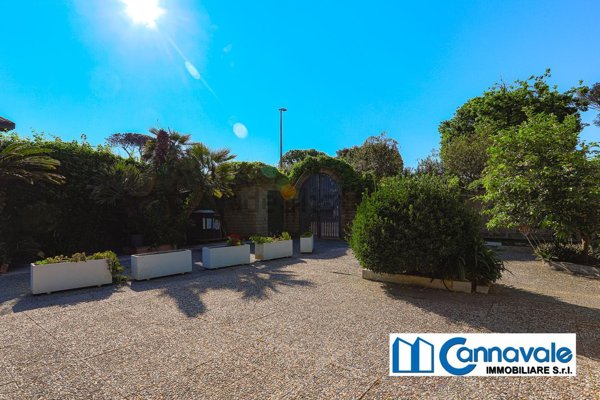 appartamento in vendita a Roma in zona Infernetto