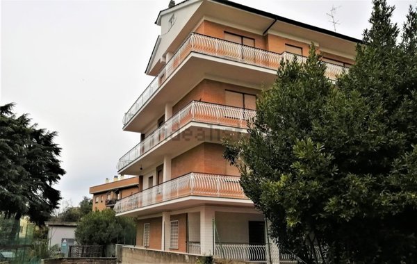 appartamento in vendita a Roma in zona Ponte Mammolo