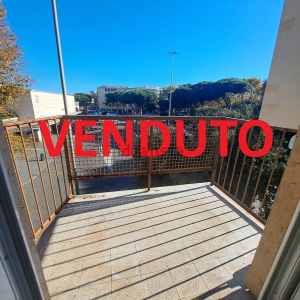 appartamento in vendita a Roma in zona Ostia