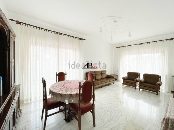 appartamento in vendita a Roma in zona Tomba di Nerone