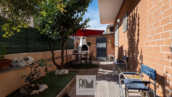 appartamento in vendita a Roma in zona Castel di Leva