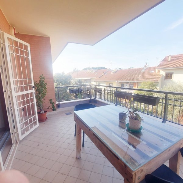 appartamento in vendita a Roma in zona Corviale