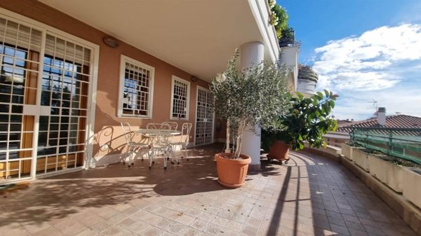 appartamento in vendita a Roma in zona Mezzocammino