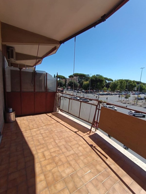 appartamento in vendita a Roma in zona Appio Claudio