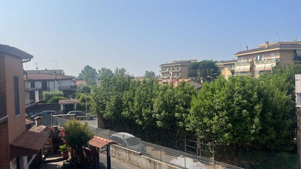 appartamento in vendita a Roma in zona Acilia
