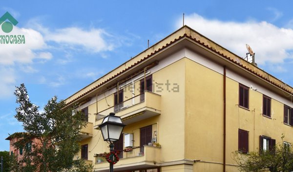 appartamento in vendita a Roma in zona Appio Pignatelli