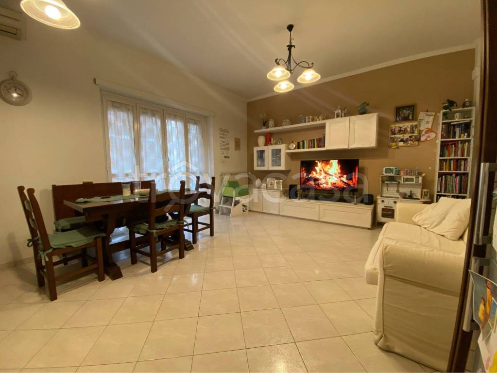 appartamento in vendita a Roma in zona Colle Prenestino