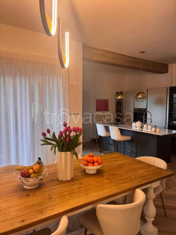 appartamento in vendita a Roma in zona Tomba di Nerone