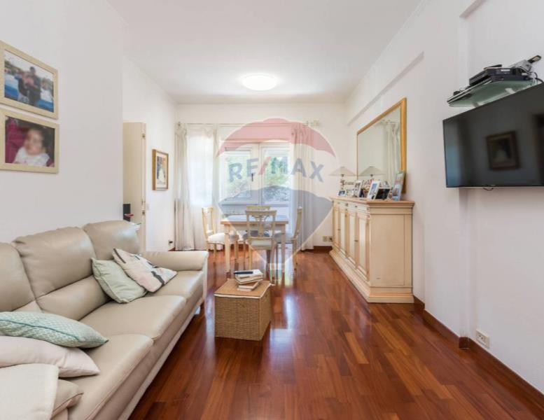 appartamento in vendita a Roma in zona Axa
