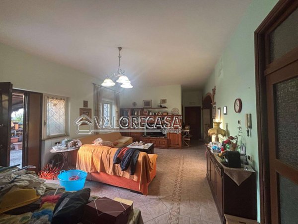 casa indipendente in vendita a Roma in zona Finocchio