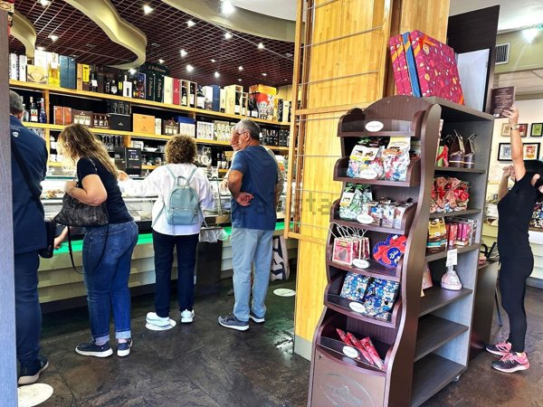 negozio in vendita a Roma in zona Collatino