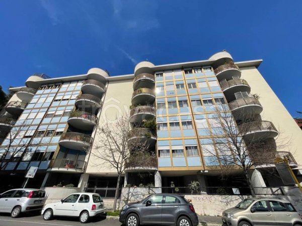 negozio in vendita a Roma in zona Torrino