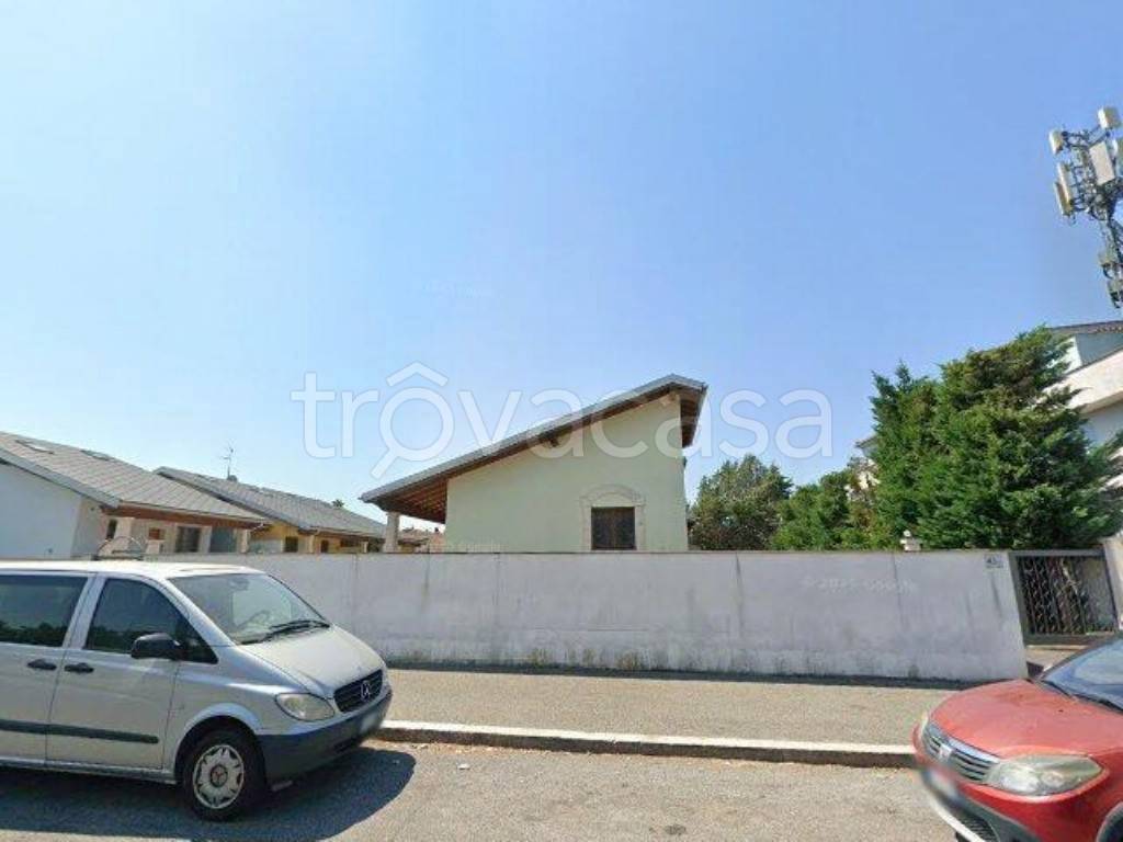 casa indipendente in vendita a Roma in zona Infernetto