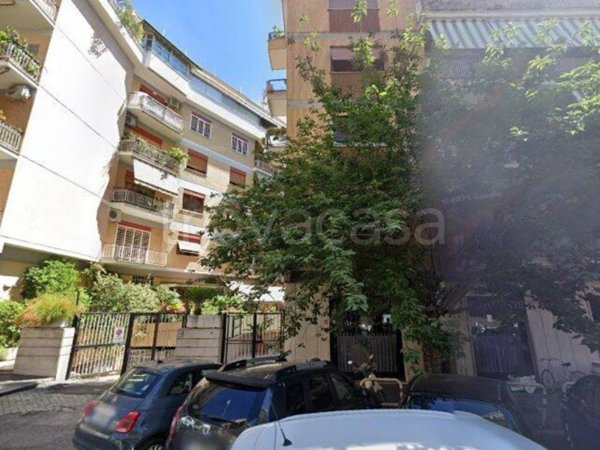 appartamento in vendita a Roma in zona Appio Latino