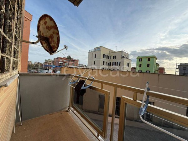 appartamento in vendita a Roma in zona Ostia