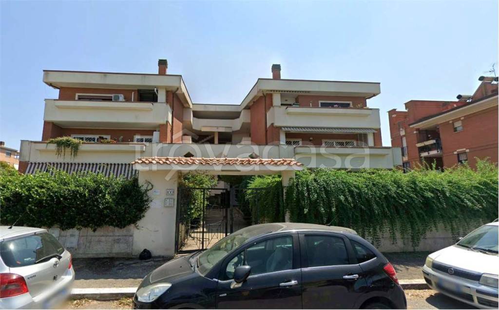 appartamento in vendita a Roma in zona Acilia