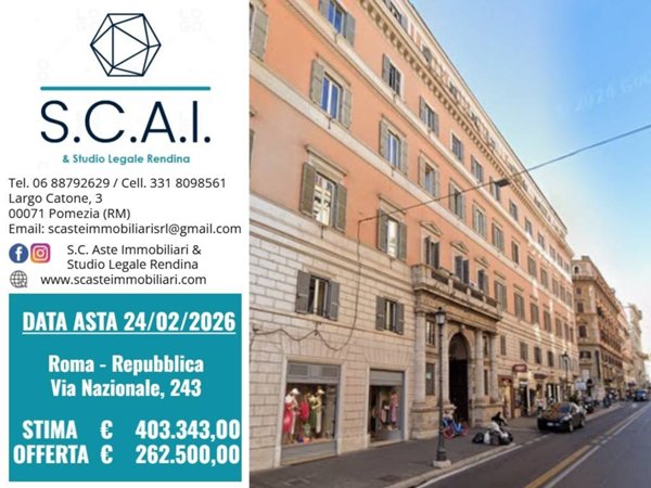 appartamento in vendita a Roma in zona Rione Monti/Campitelli