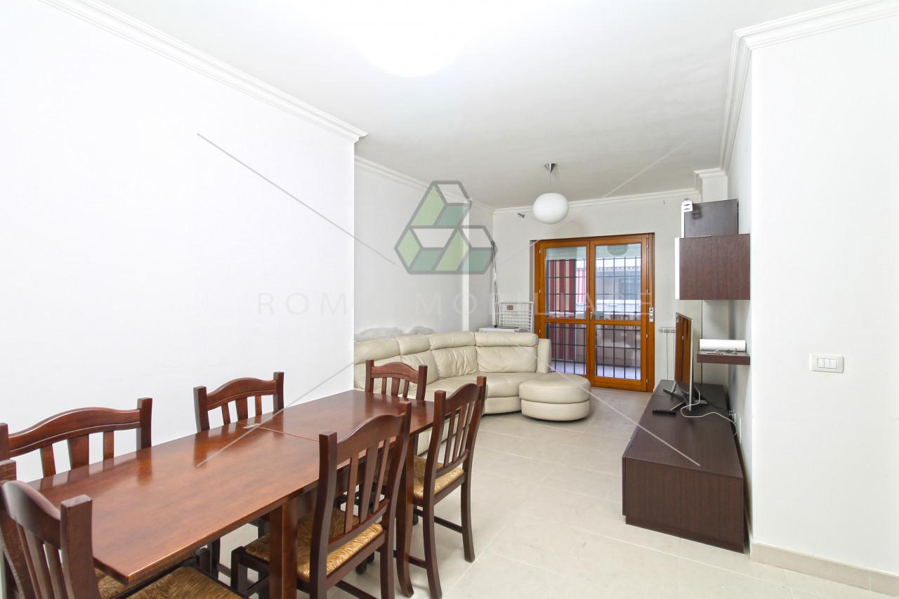 appartamento in vendita a Roma in zona Fonte Laurentina