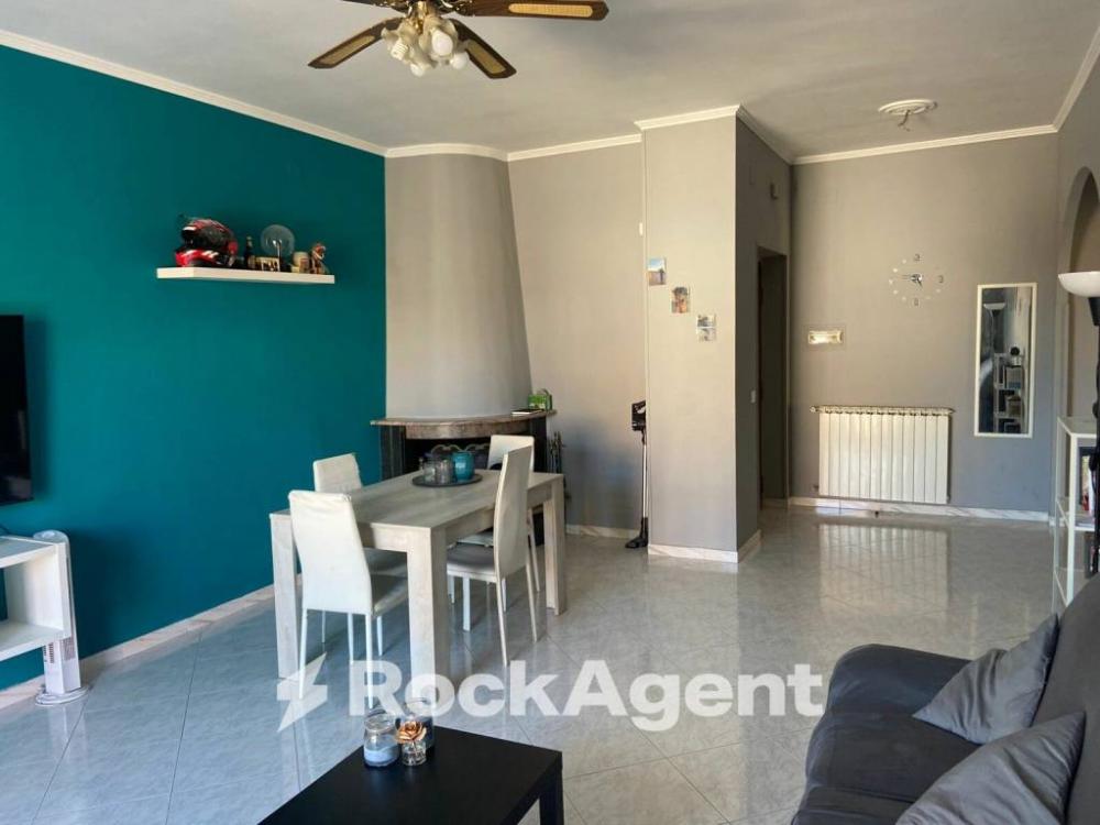 appartamento in vendita a Roma in zona Colle Prenestino