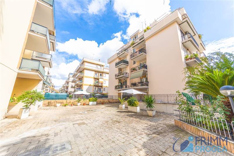 appartamento in vendita a Roma in zona Torre Maura