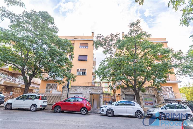 appartamento in vendita a Roma in zona Tuscolano