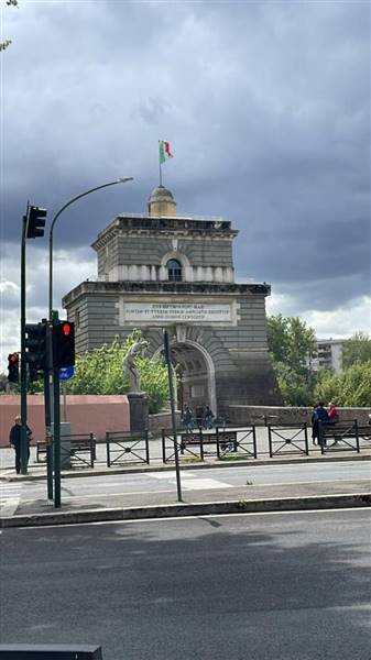 negozio in vendita a Roma in zona Della Vittoria