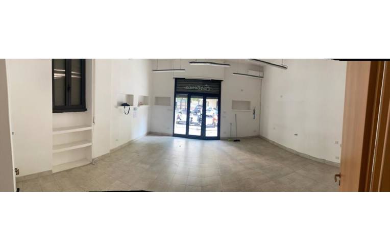 locale commerciale in vendita a Roma