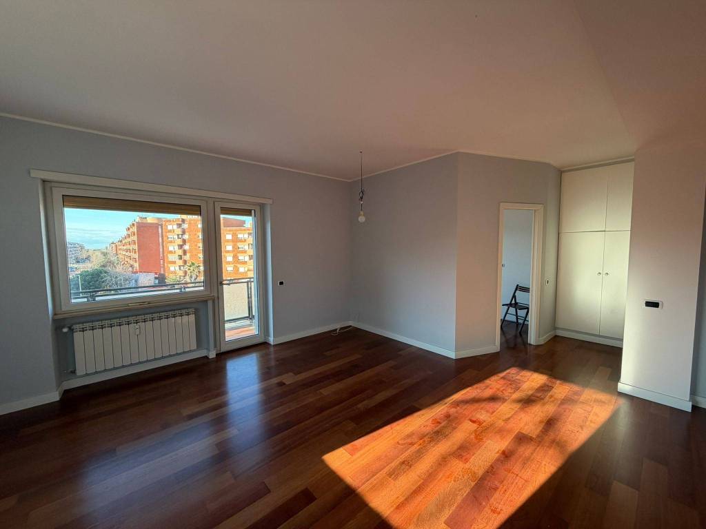 appartamento in vendita a Roma in zona Ostia