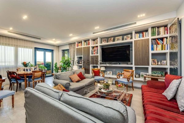 appartamento in vendita a Roma in zona Tor di Quinto