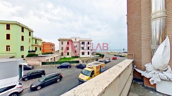 appartamento in vendita a Roma in zona Ostia