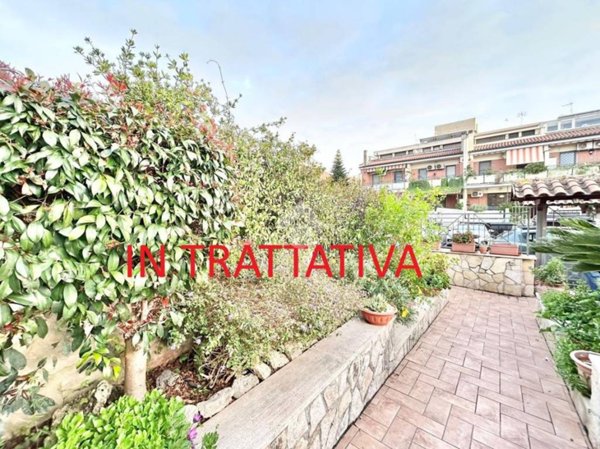 casa indipendente in vendita a Roma in zona Fonte Laurentina