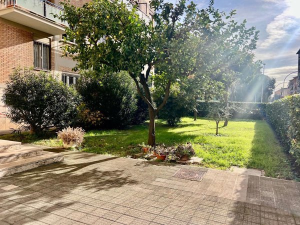 appartamento in vendita a Roma in zona Don Bosco